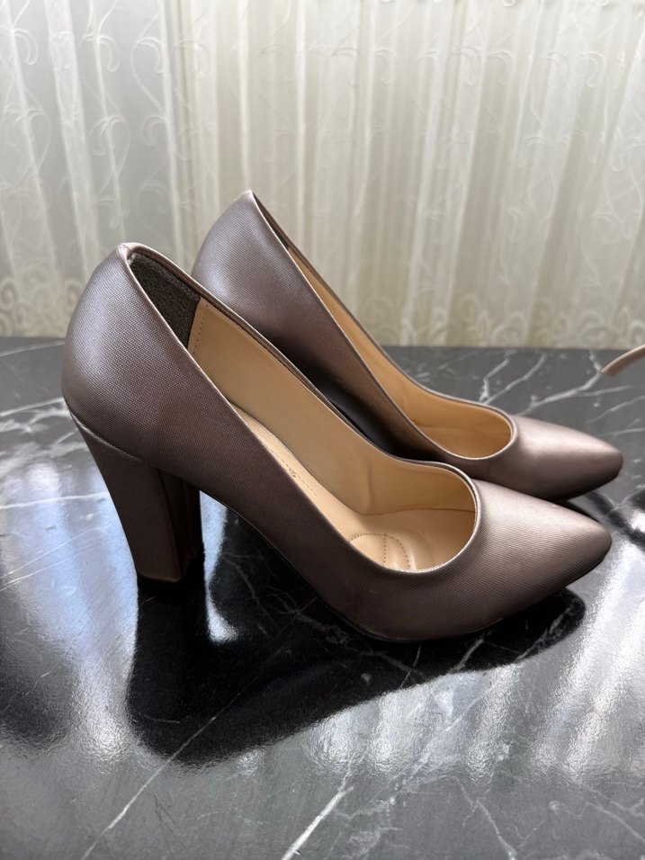 Bej Parlak Tokalı Stiletto Topuklu Kadın Ayakkabı - Görsel 3