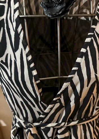 Zebra Desenli Uzun Kadın Elbise - Görsel 4