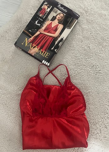 Kırmızı Dantel Detaylı Midi Saten Gecelik - Görsel 4