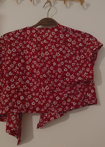 Kırmızı Çiçek Desenli Bohem V Yaka Bluz - Görsel 3