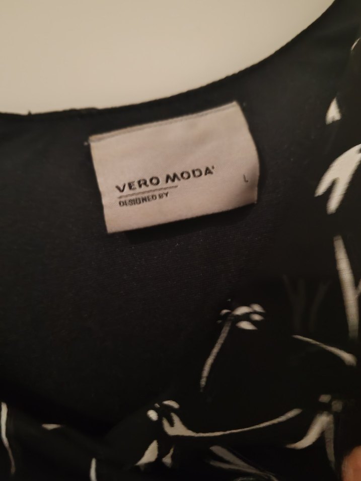 Siyah V Yakalı Kemerli Midi Elbise - Görsel 4