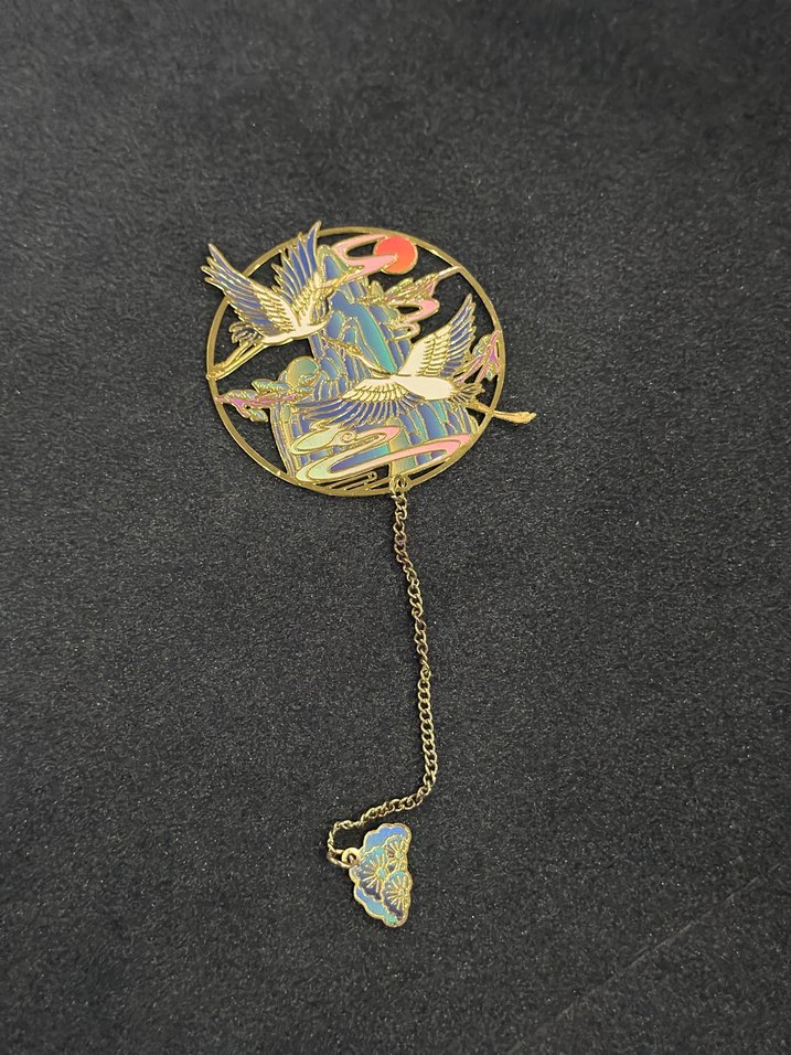 Altın Renkli Nakışlı Püsküllü Broş-Kitap Ayracı - Görsel 2