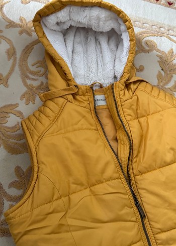 Sarı Kapüşonlu Fermuarlı Kadın Şişme Yelek - Görsel 4