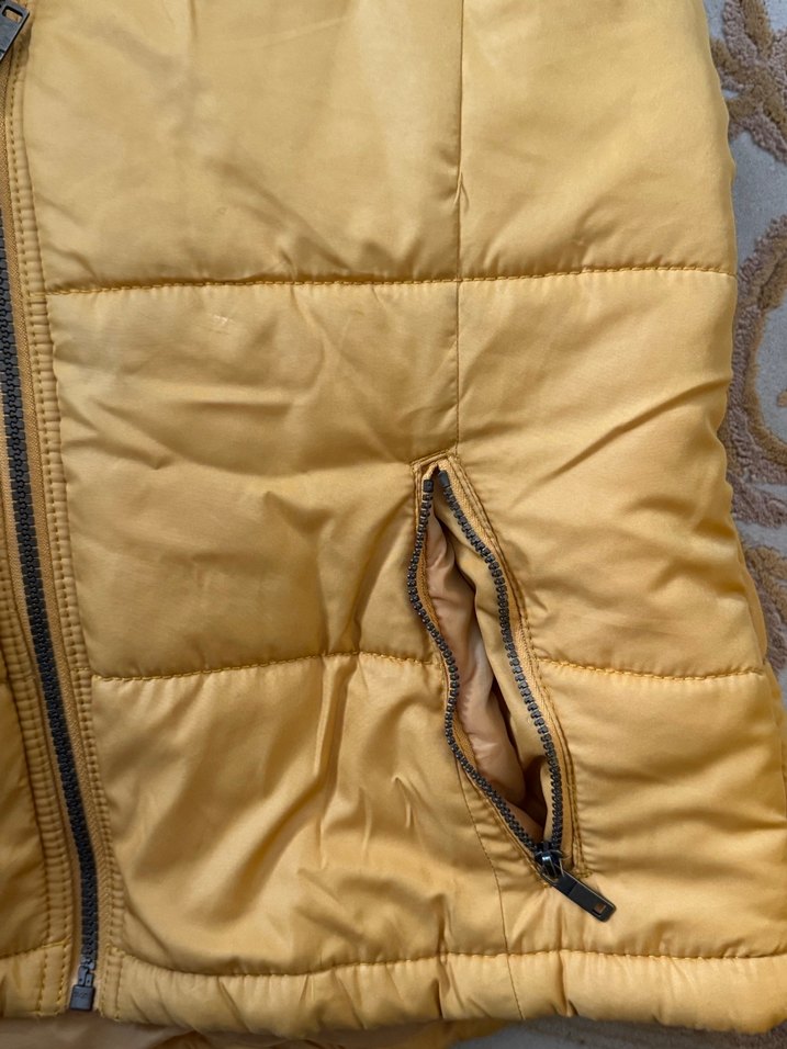 Sarı Kapüşonlu Fermuarlı Kadın Şişme Yelek - Görsel 3