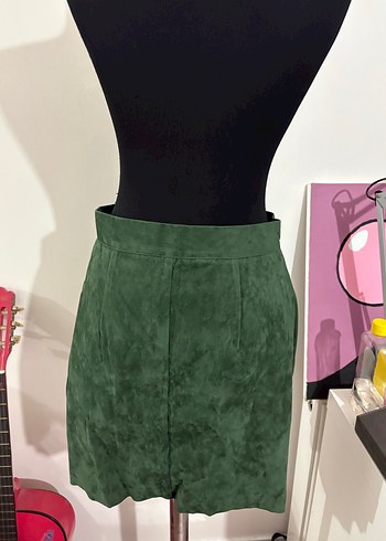 Düğmeli Koyu Haki Süet Mini Etek - Görsel 2