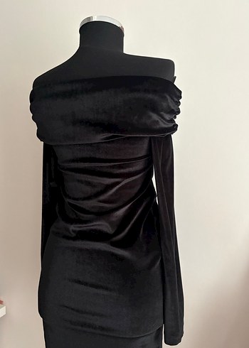 Siyah madonna yaka kadife gece elbisesi - Görsel 3