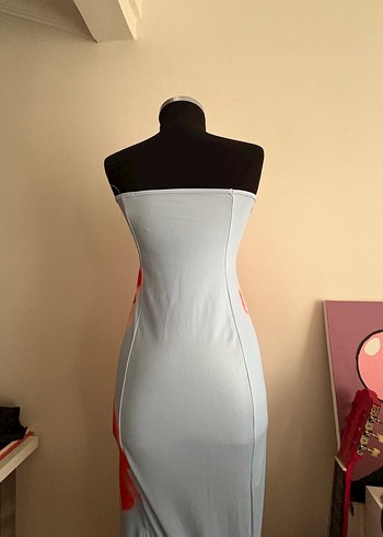 Mavi Çiçek Desenli Straplez elbise - Görsel 2