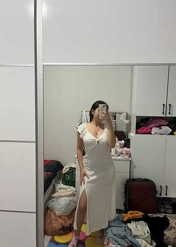 Beyaz V Yaka Midi Elbise