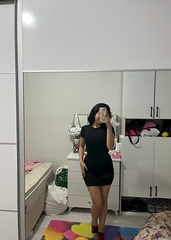 Siyah Mini Kısa Kollu Elbise