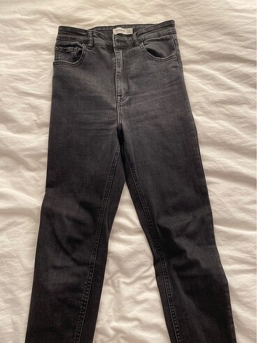 m Beden Pull and Bear dar paçan jean
