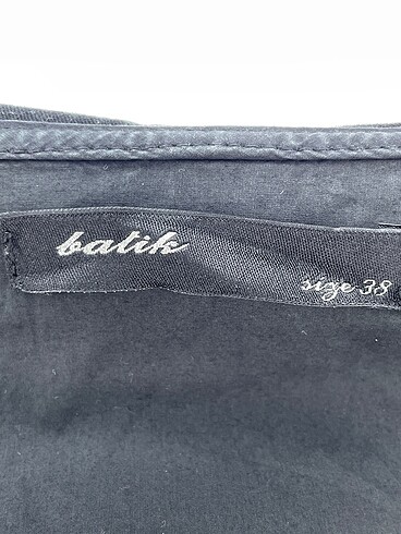 38 Beden siyah Renk Batik Yelek %70 İndirimli.