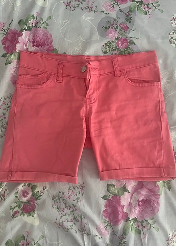 Pembe Kız Şortu