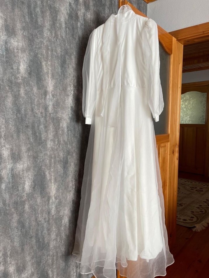 Uzun Beyaz İşlemeli Nikah Elbisesi - Görsel 2