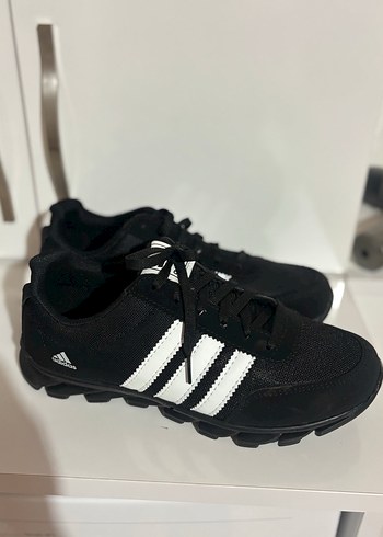 Adidas 40