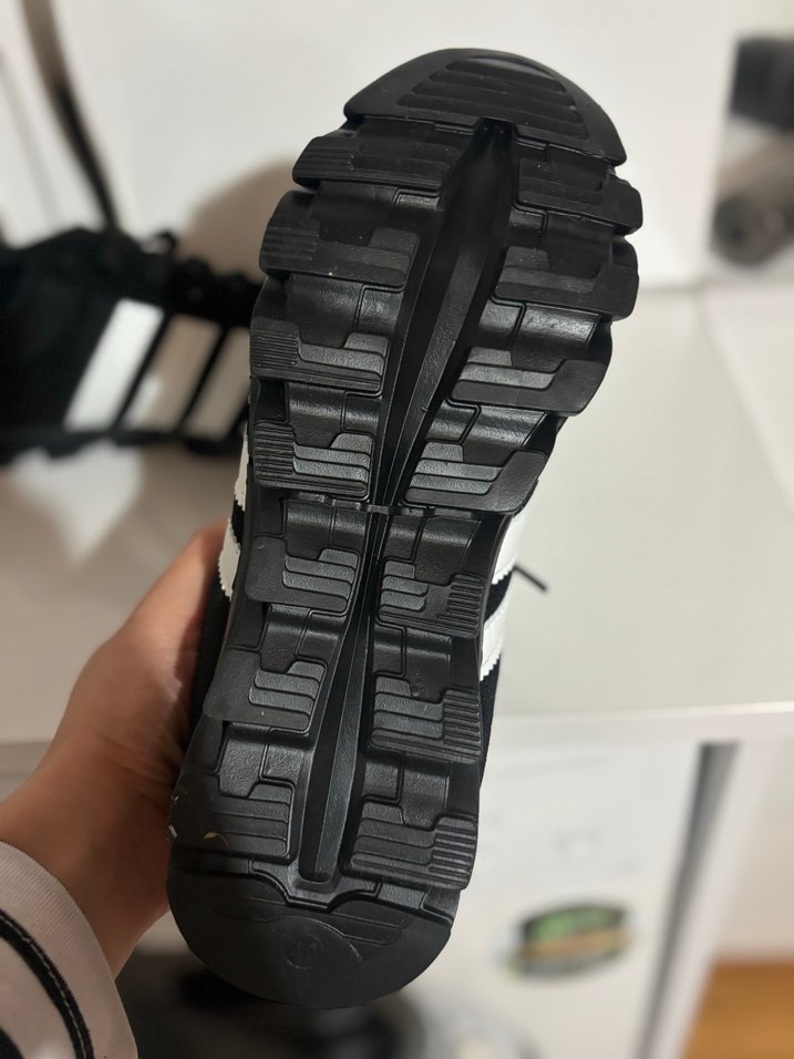 Siyah BeyazUnısex  Spor Ayakkabı - Görsel 3