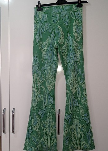 Zara Yeşil Bohem Uzun Geniş Paça Pantolon