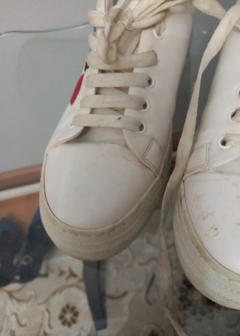 37 Beden beyaz Renk Tergan Nakışlı Beyaz Kadın Spor Ayakkabı