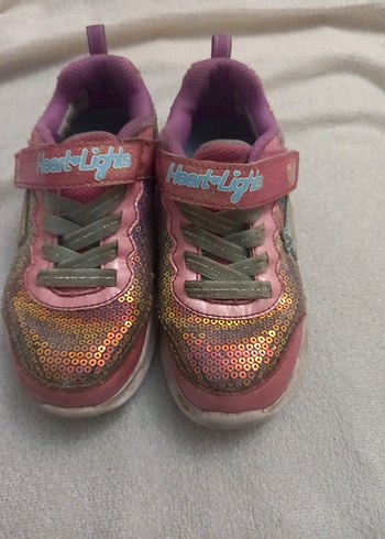 Skechers ürünü