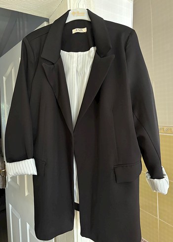 Mango Düğmeli Siyah Midi Kadın Blazer Ceket