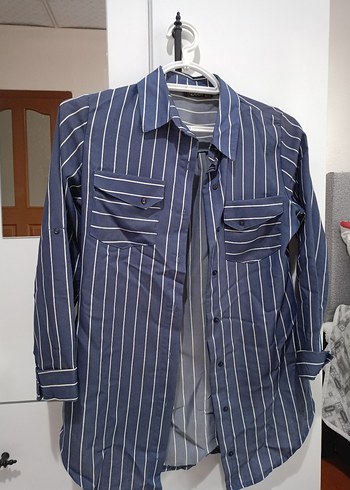 Düğmeli, Çizgili Mavi Denim Kadın Gömlek