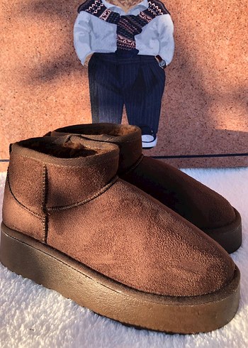 Ugg Bot
