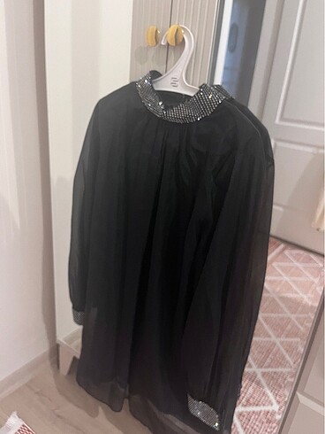 H&M H&M taşlı bluz