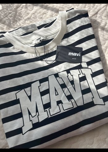 Gri Çizgili Kadın Tişört - Görsel 2