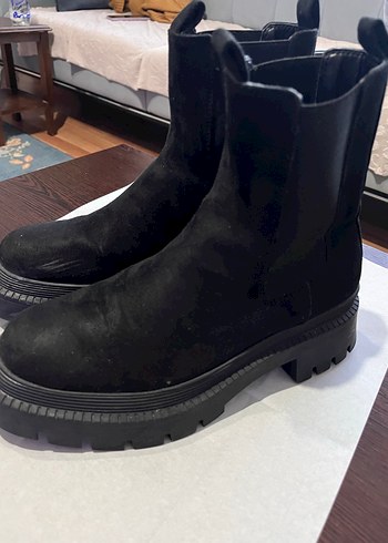 Siyah Süet Platform Topuklu Kadın Bot - Görsel 6