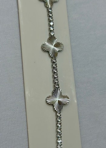 Çiçek Desenli Zincir Detaylı Kadın Bileklik - Görsel 2