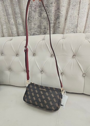  Beden Guess Çanta