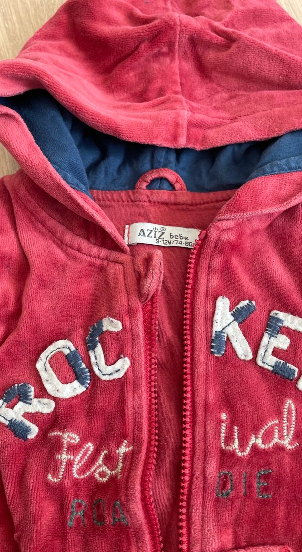 Kız Çocuk Kırmızı Kapüşonlu Fermuarlı Yelek - Görsel 2