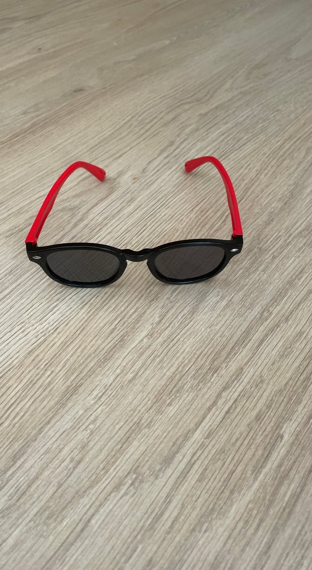 Kırmızı Parlak Rock Punk Çocuk Gözlük - Görsel 3