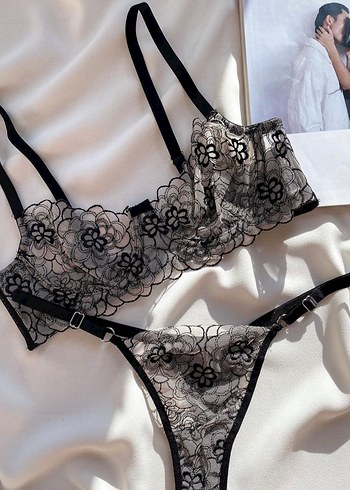 Şeffaf Nakışlı Siyah Gotik Sütyen ve Külot Takımı
