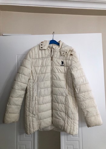Beyaz Fermuarlı Kadın Mont