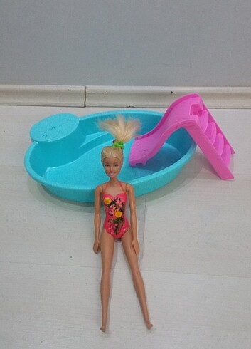 diğer Beden pembe Renk Barbie ve havuzu 