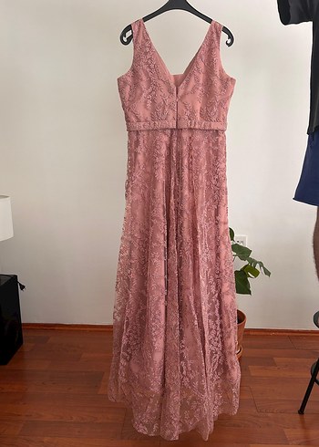 Taç Dantel Detaylı Pembe Uzun Bohem Abiye
