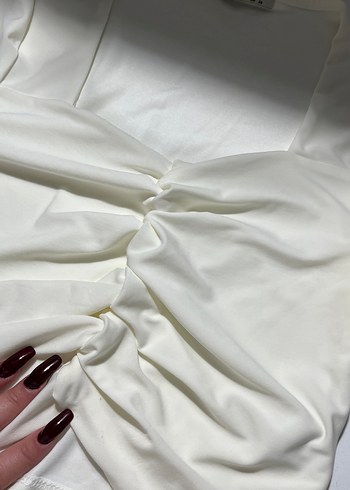 Beyaz V Yakalı Kadın crop - Görsel 3