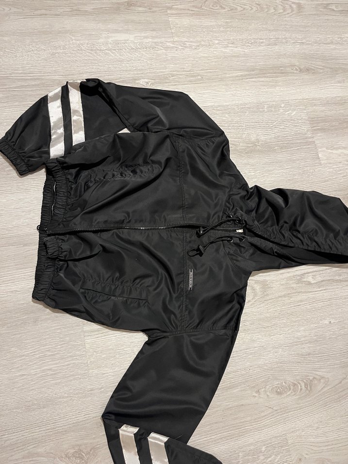 Siyah Kapüşonlu Fermuarlı Kadın yağmurluk ceket - Görsel 2