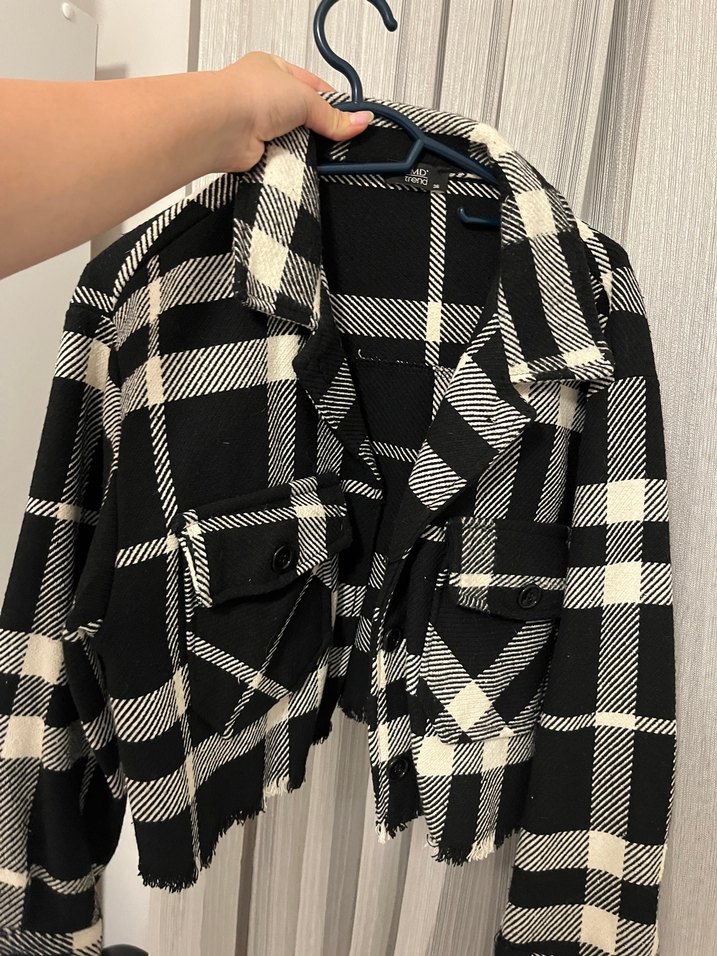 Siyah Ekose Düğmeli Salaş Kadın crop ceket - Görsel 3