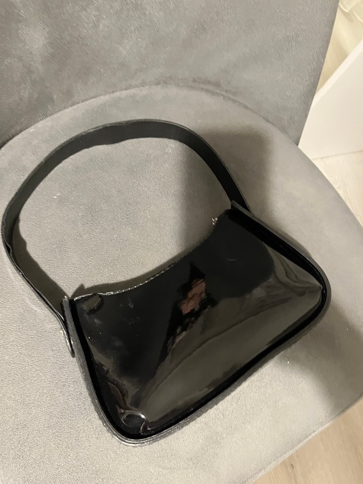 Siyah Tokalı Minimalist Gotik Kadın Çanta - Görsel 2