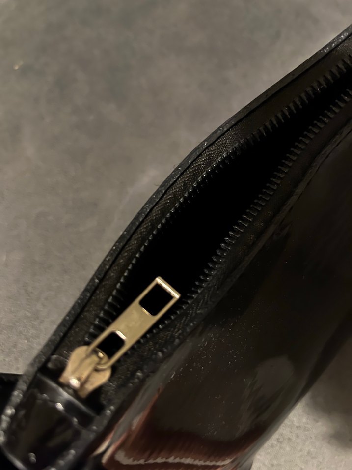 Siyah Tokalı Minimalist Gotik Kadın Çanta - Görsel 4