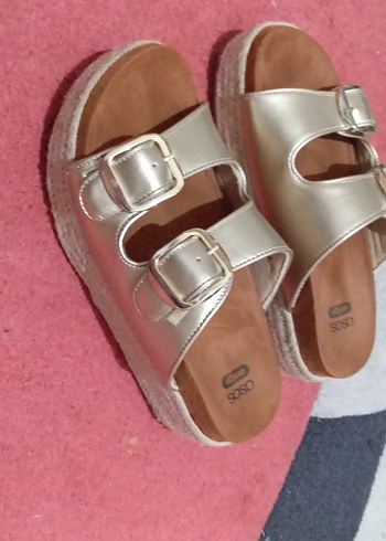 Asos Altın Renk Tokalı Kadın Dolgu Topuk Terlik ( yuksek tabanlı)