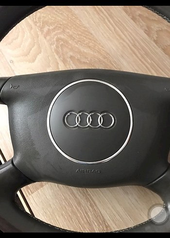 Beden Audi Logolu Gri Oyun Direksiyonu