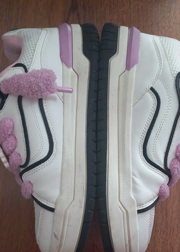 38 Beden Bershka hello kitty ayakkabı