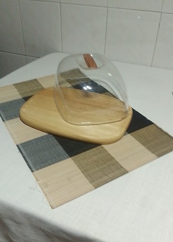 Diğer Bej Parlak Kapaklı Kek Fanusu