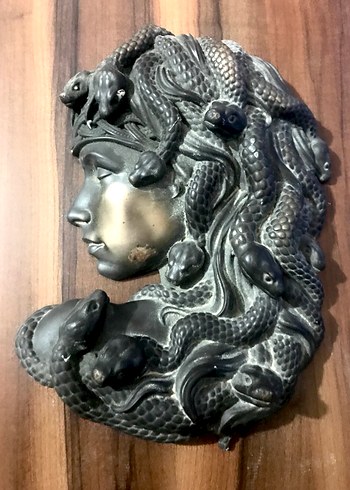 Yılan Saçlı Gri Medusa Figür duvar dekoru - Görsel 2