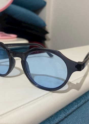 Şeffaf Koyu Mavi Minimalist Kadın Güneş Gözlüğü - Görsel 4