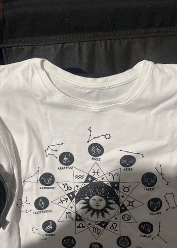 Kadın Beyaz Baskılı Kısa Kollu Tişört - Görsel 3