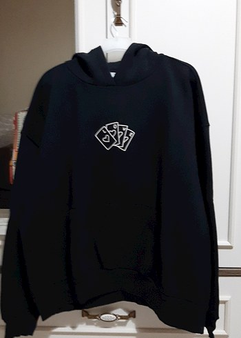 Siyah Kapüşonlu Baskılı Kadın Sweatshirt