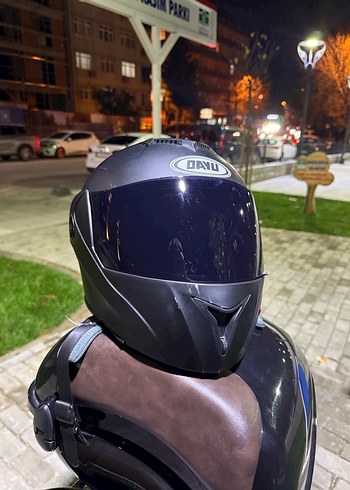 Siyah Motosiklet Kaskı - Görsel 2